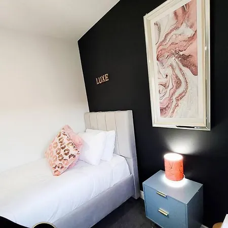 Airport Luxury3brhome Ferienhaus *